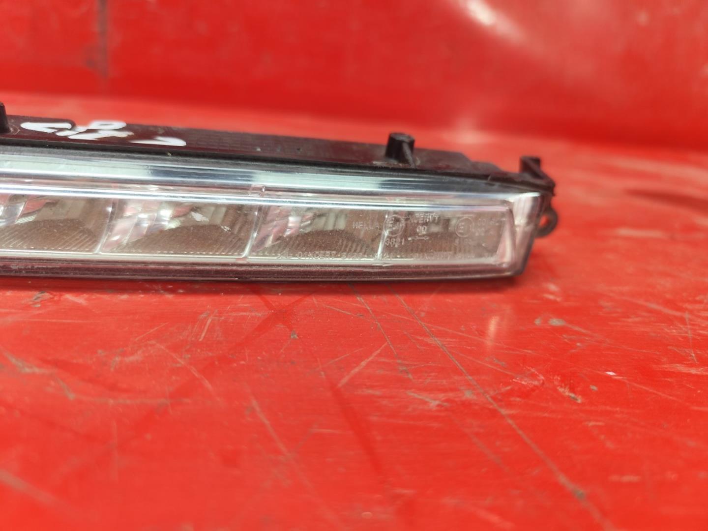 Фара дневного света (ходовые огни)