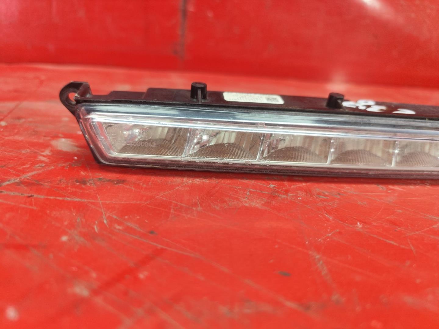 Фара дневного света (ходовые огни)