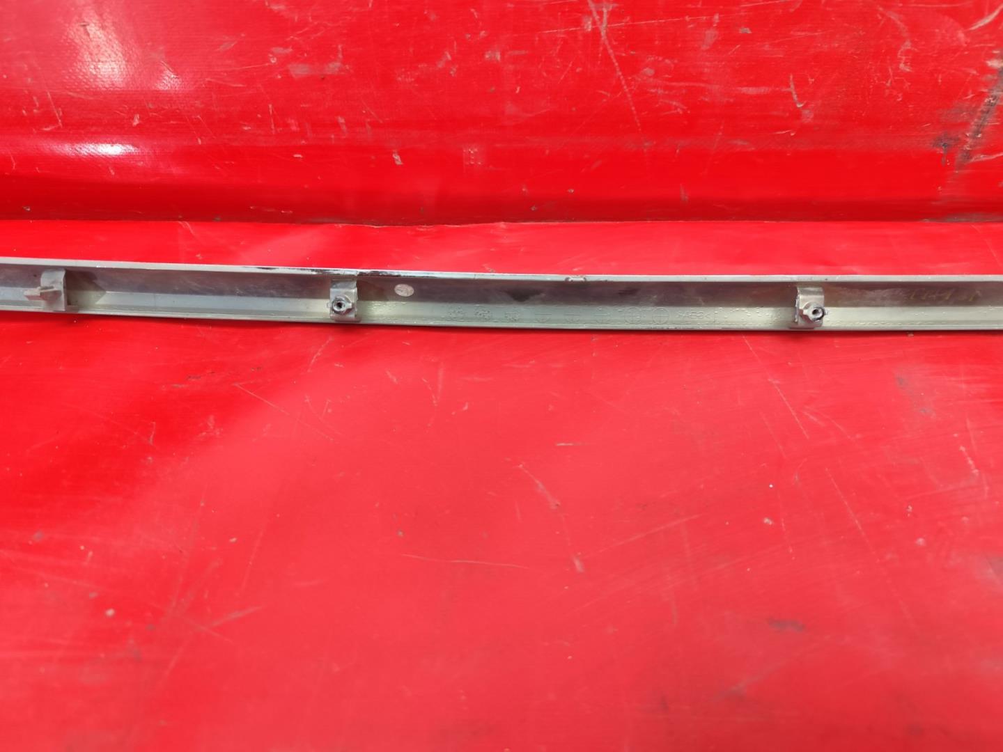 Накладка на решетку радиатора