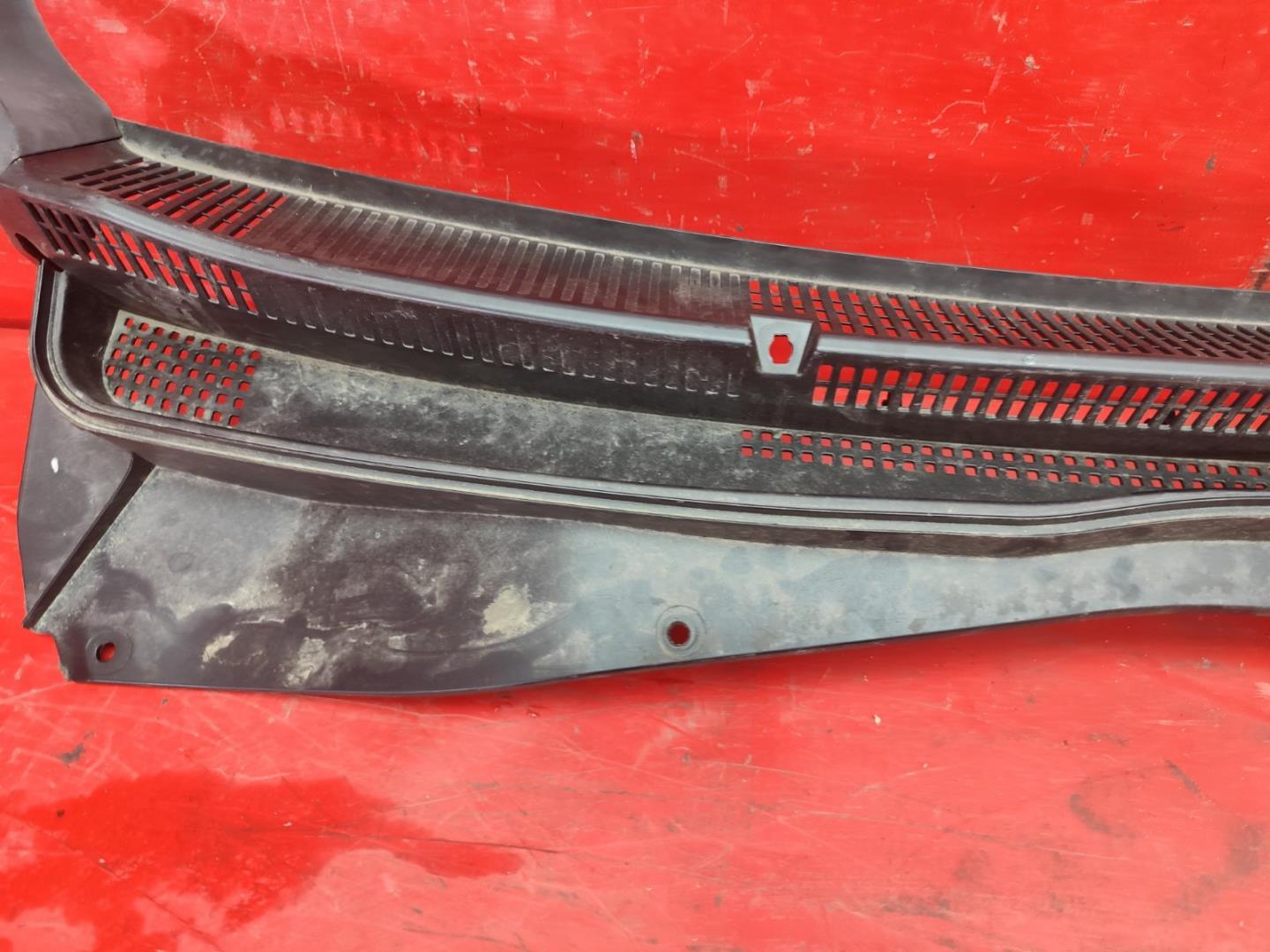 Решетка стеклоочистителей (Жабо)