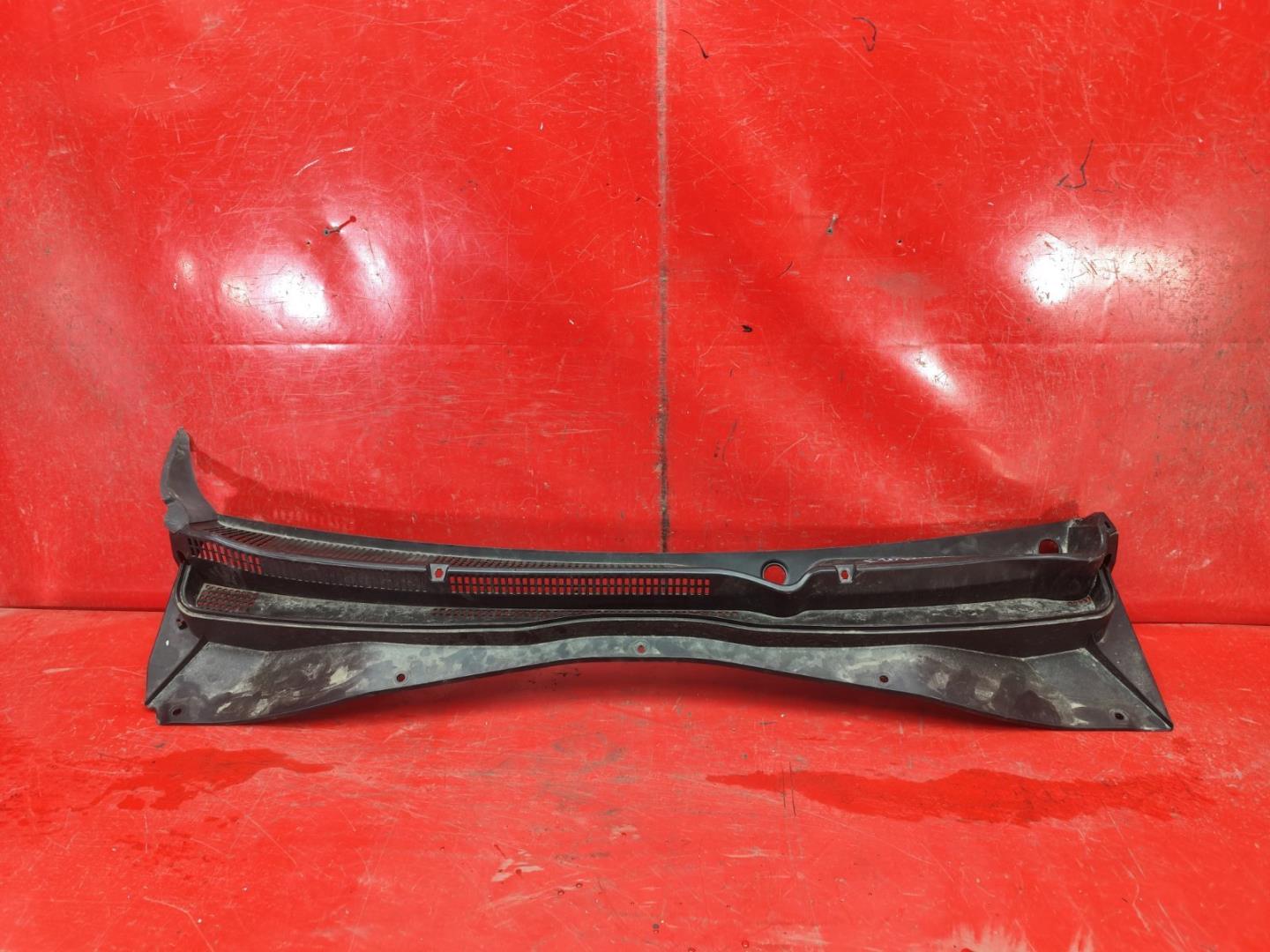 Решетка стеклоочистителей (Жабо)