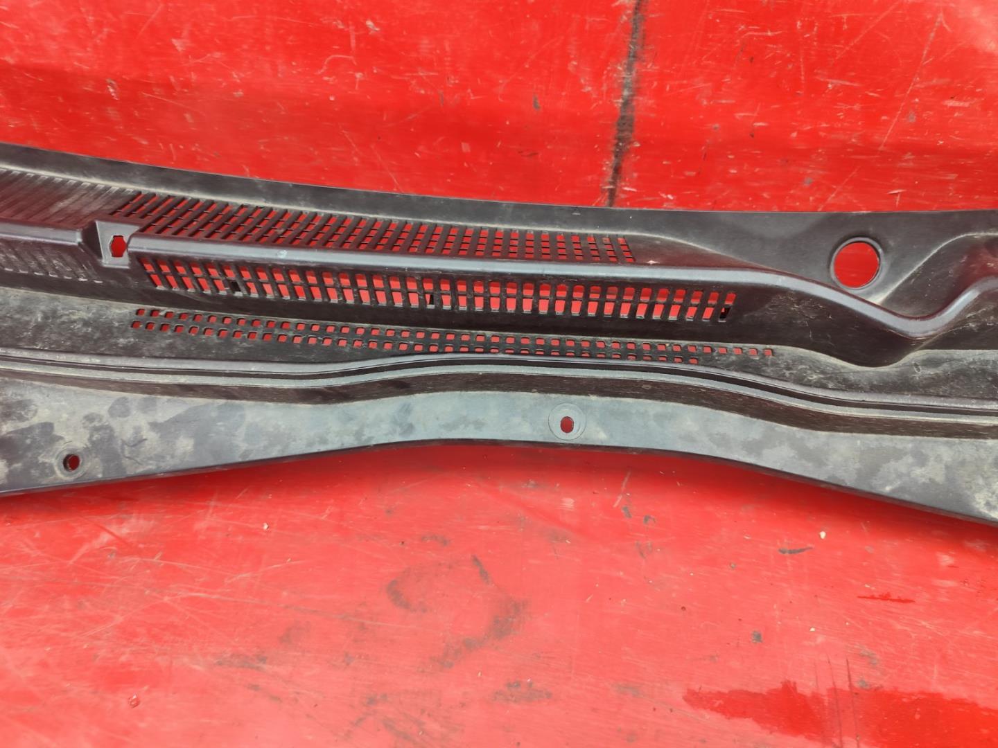 Решетка стеклоочистителей (Жабо)