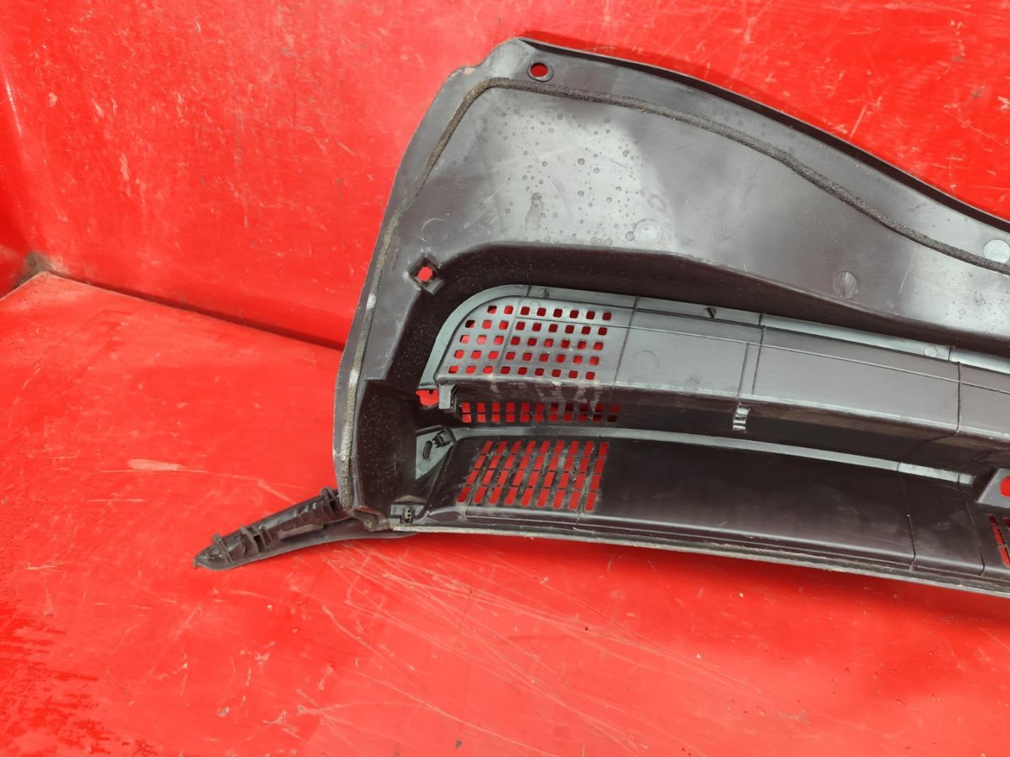 Решетка стеклоочистителей (Жабо)