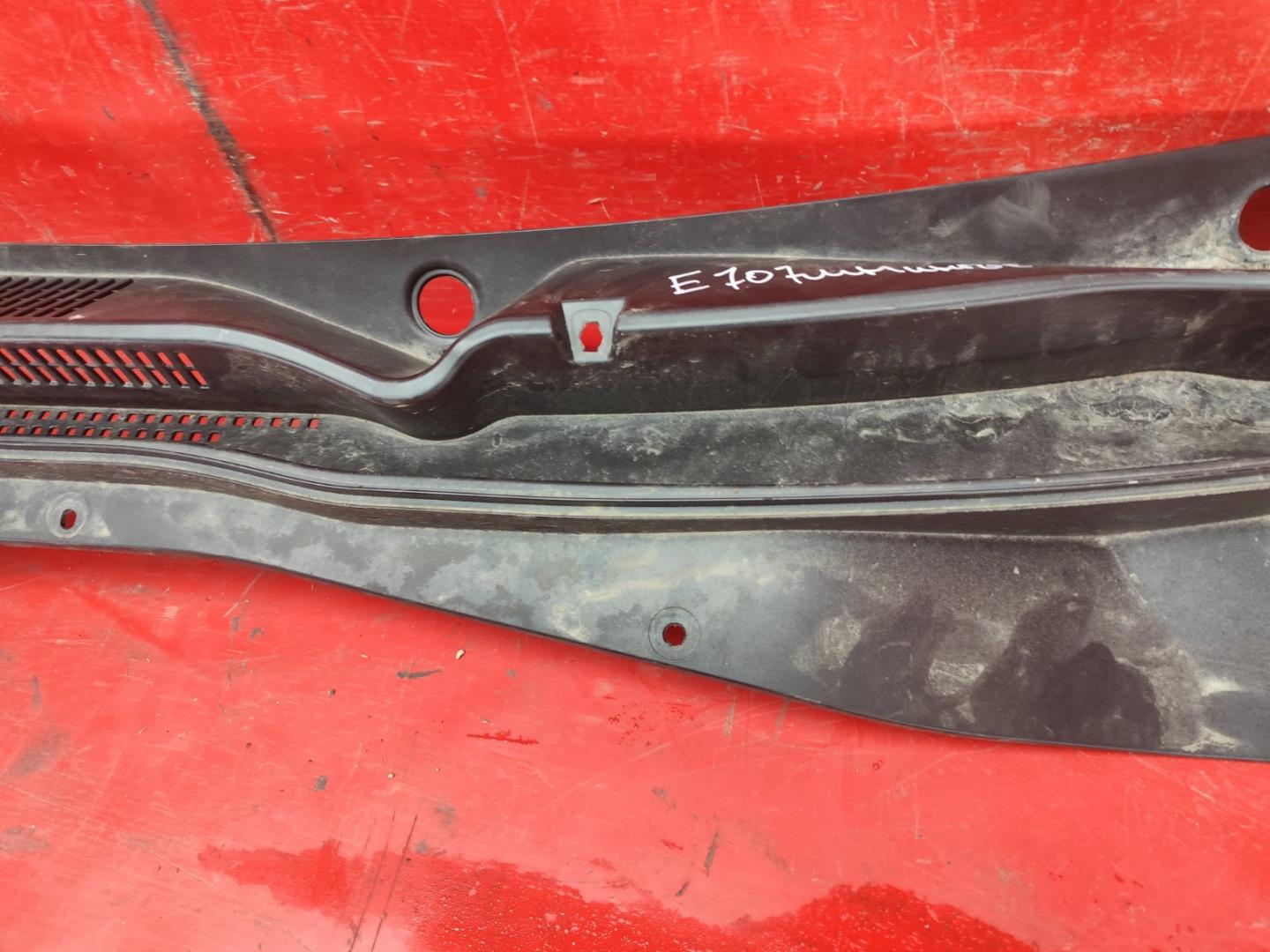 Решетка стеклоочистителей (Жабо)