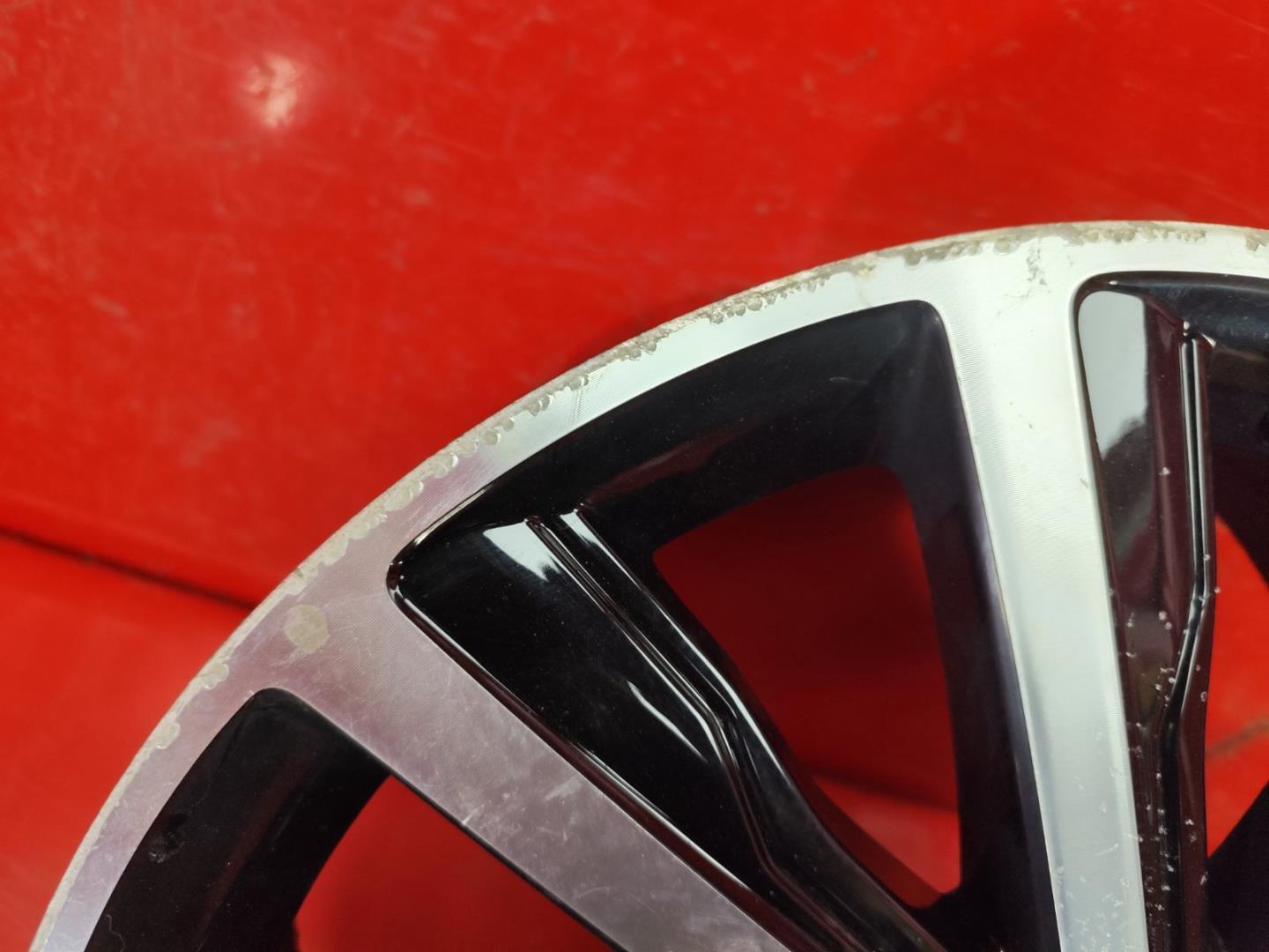 Диск колесный литой легкий сплав