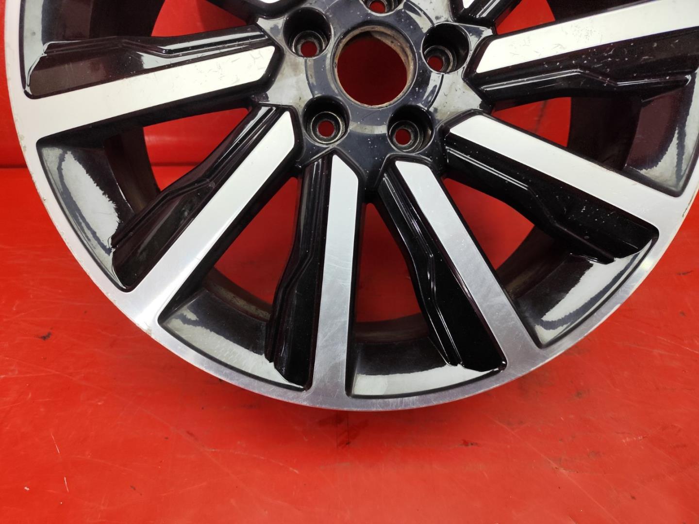 Диск колесный литой легкий сплав