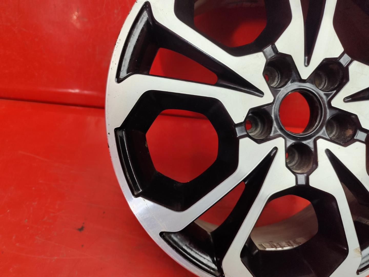 Диск колесный литой легкий сплав