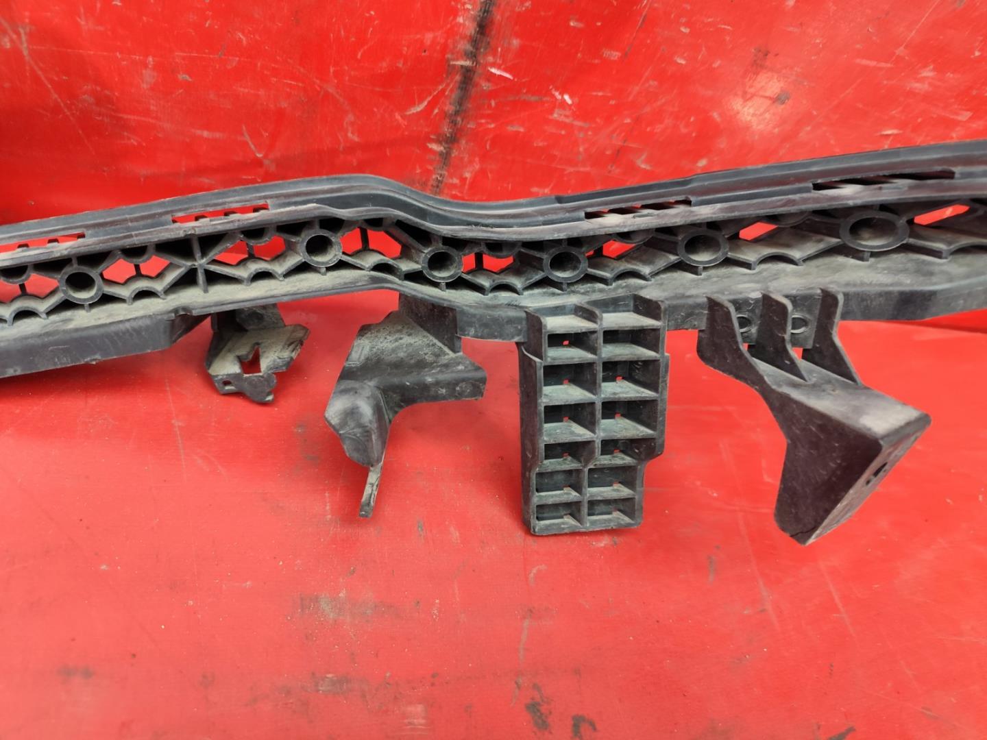 Кронштейн крепления фары