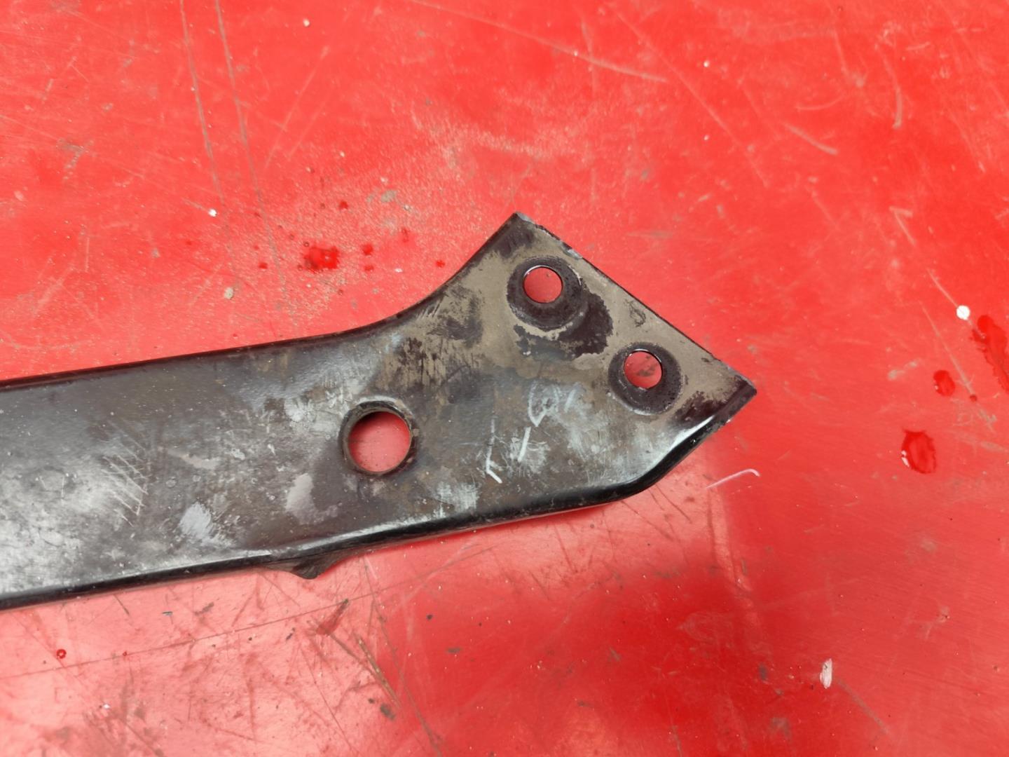 Кронштейн крепежный вспомогательный (разного назначения)