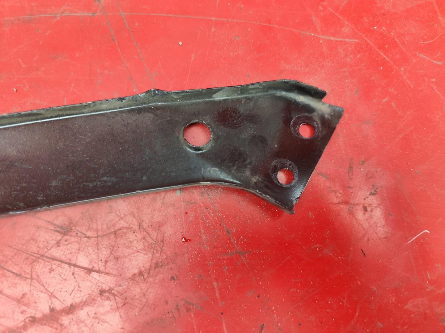 Кронштейн крепежный вспомогательный (разного назначения)