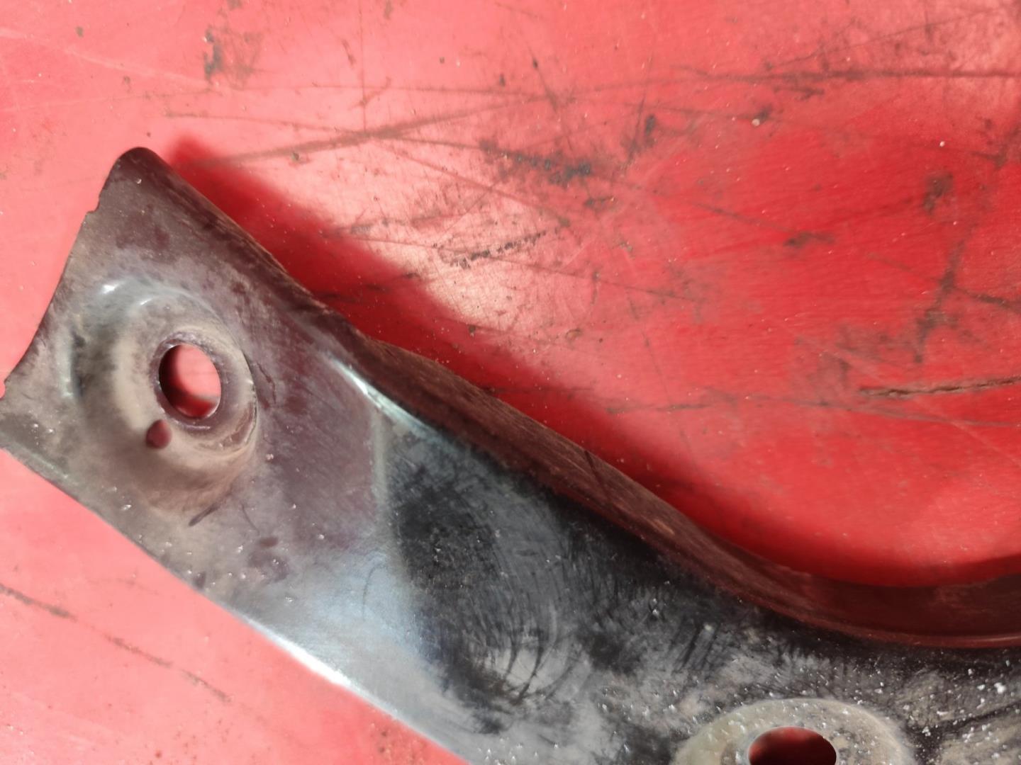 Кронштейн крепежный вспомогательный (разного назначения)