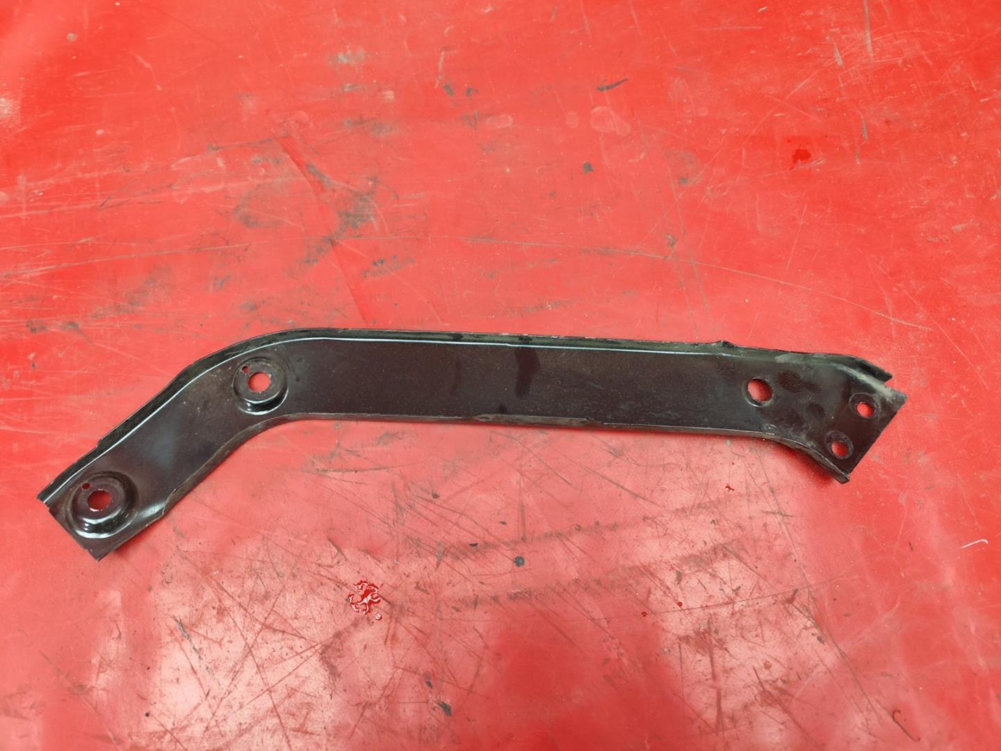 Кронштейн крепежный вспомогательный (разного назначения)