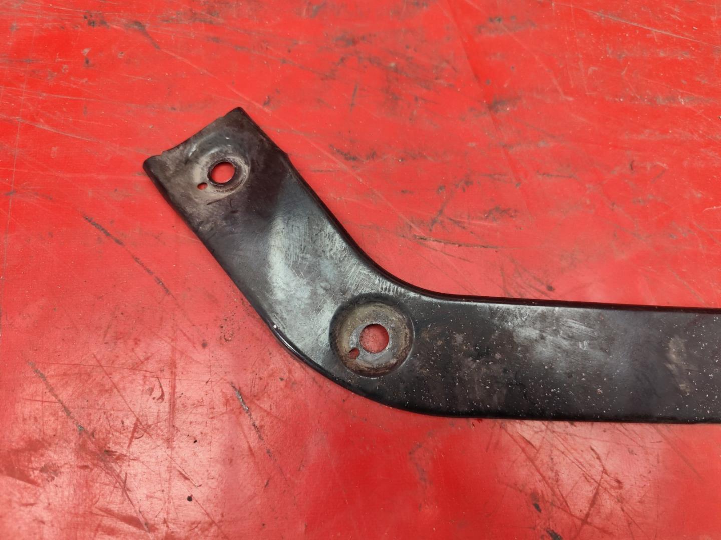 Кронштейн крепежный вспомогательный (разного назначения)