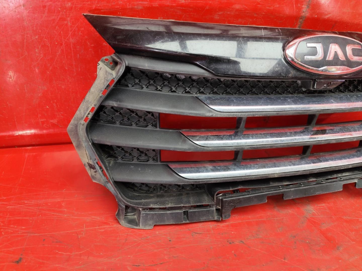 Решетка радиатора