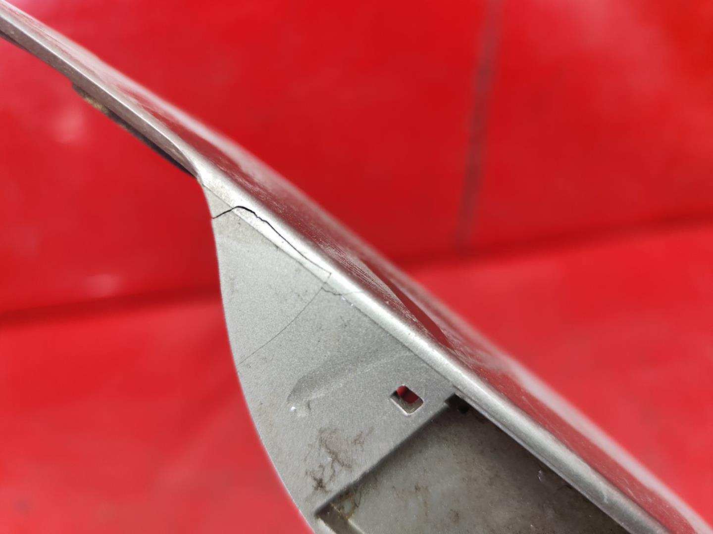 Накладка крышки багажника