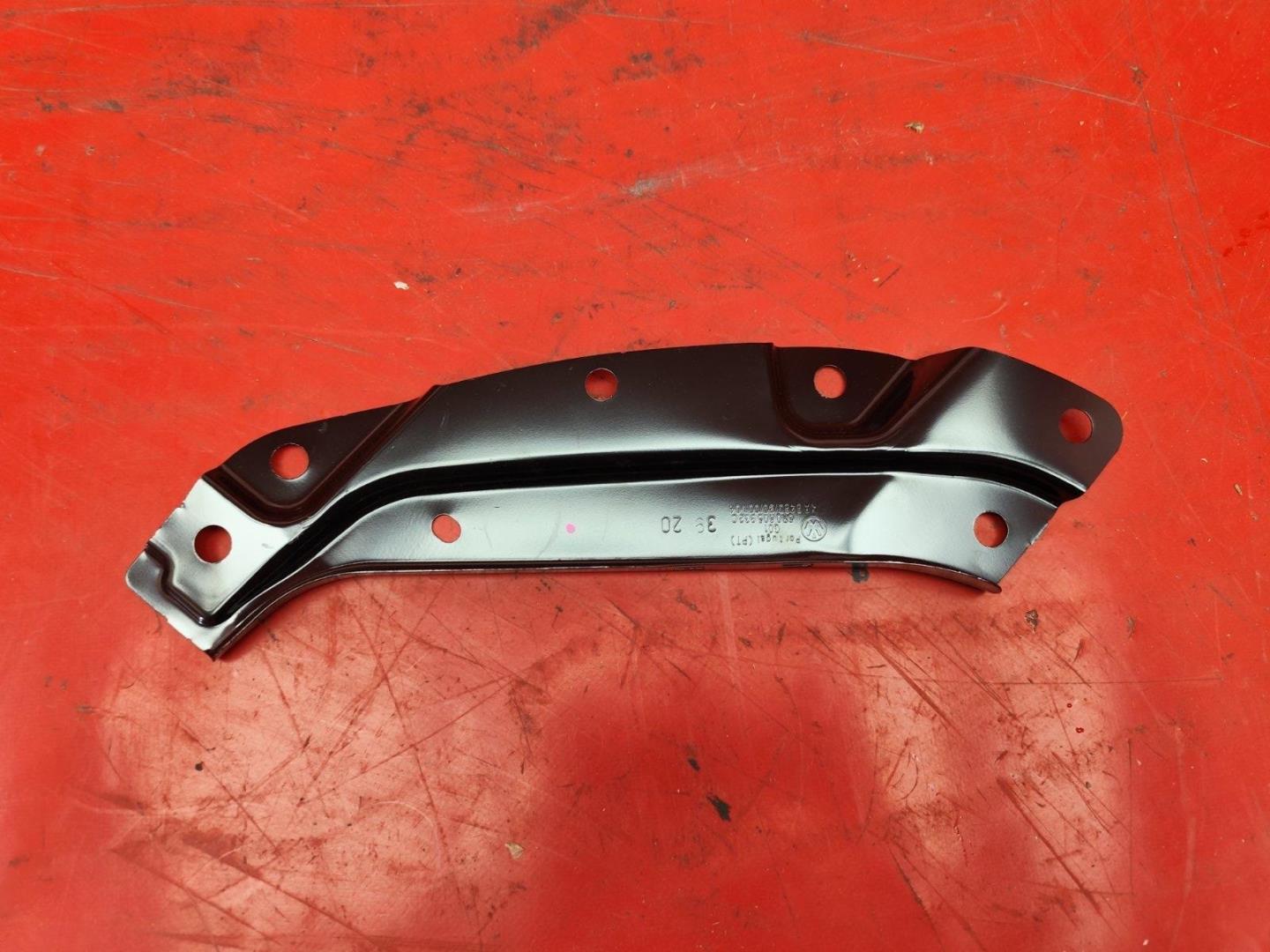 Кронштейн крепления фары