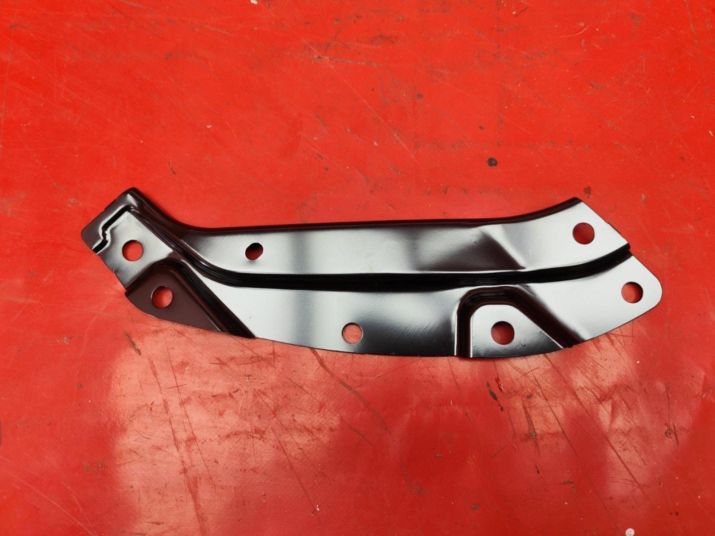 Кронштейн крепления фары