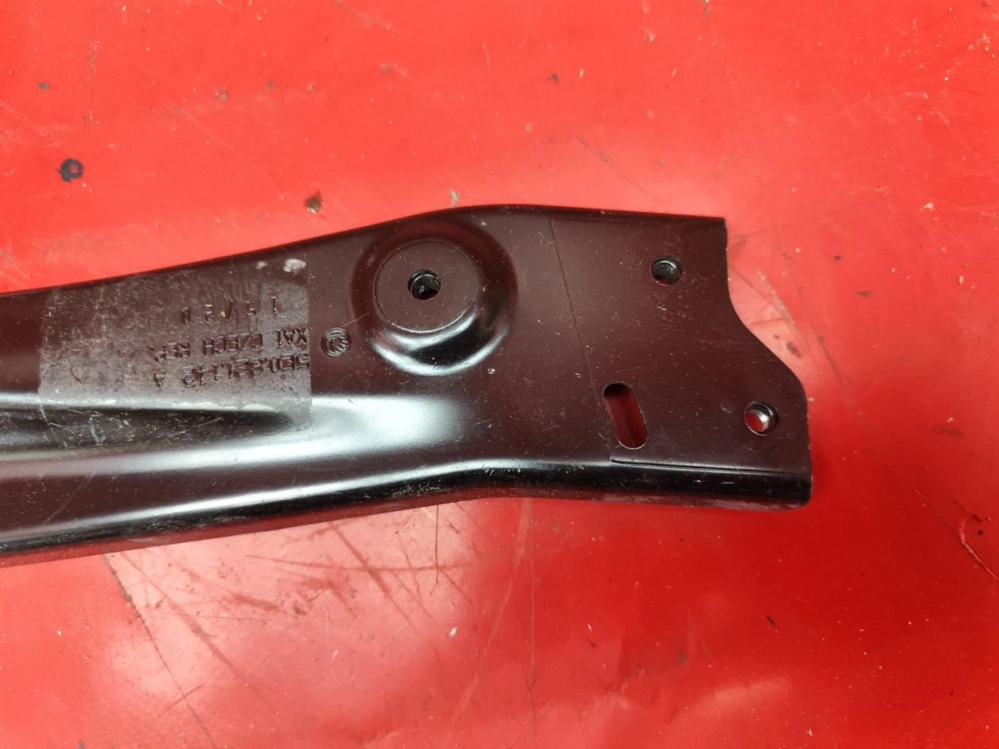 Кронштейн крепления крыла