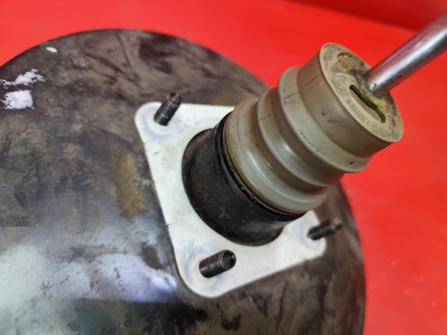 Усилитель тормозов вакуумный