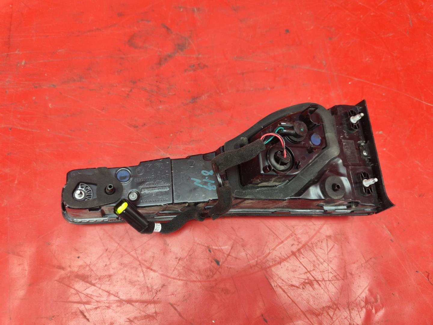 Фонарь задний