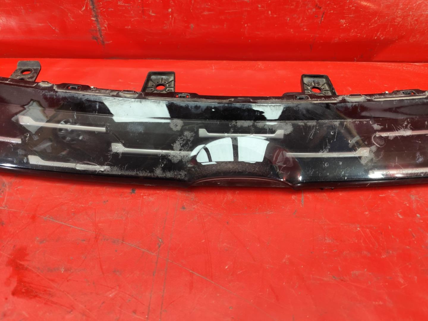 Накладка на решетку радиатора