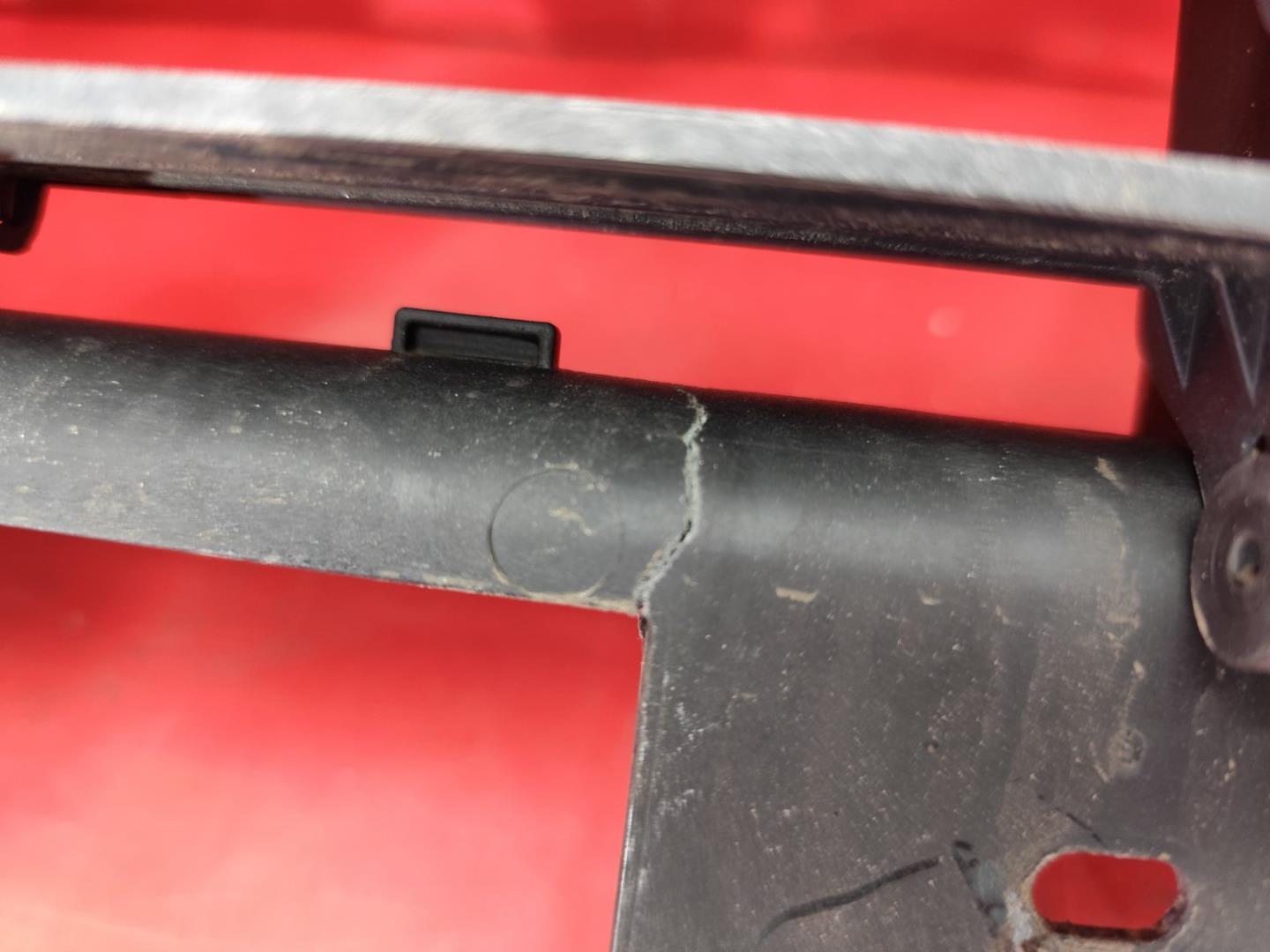 Жалюзи (воздуховод) бампера переднего