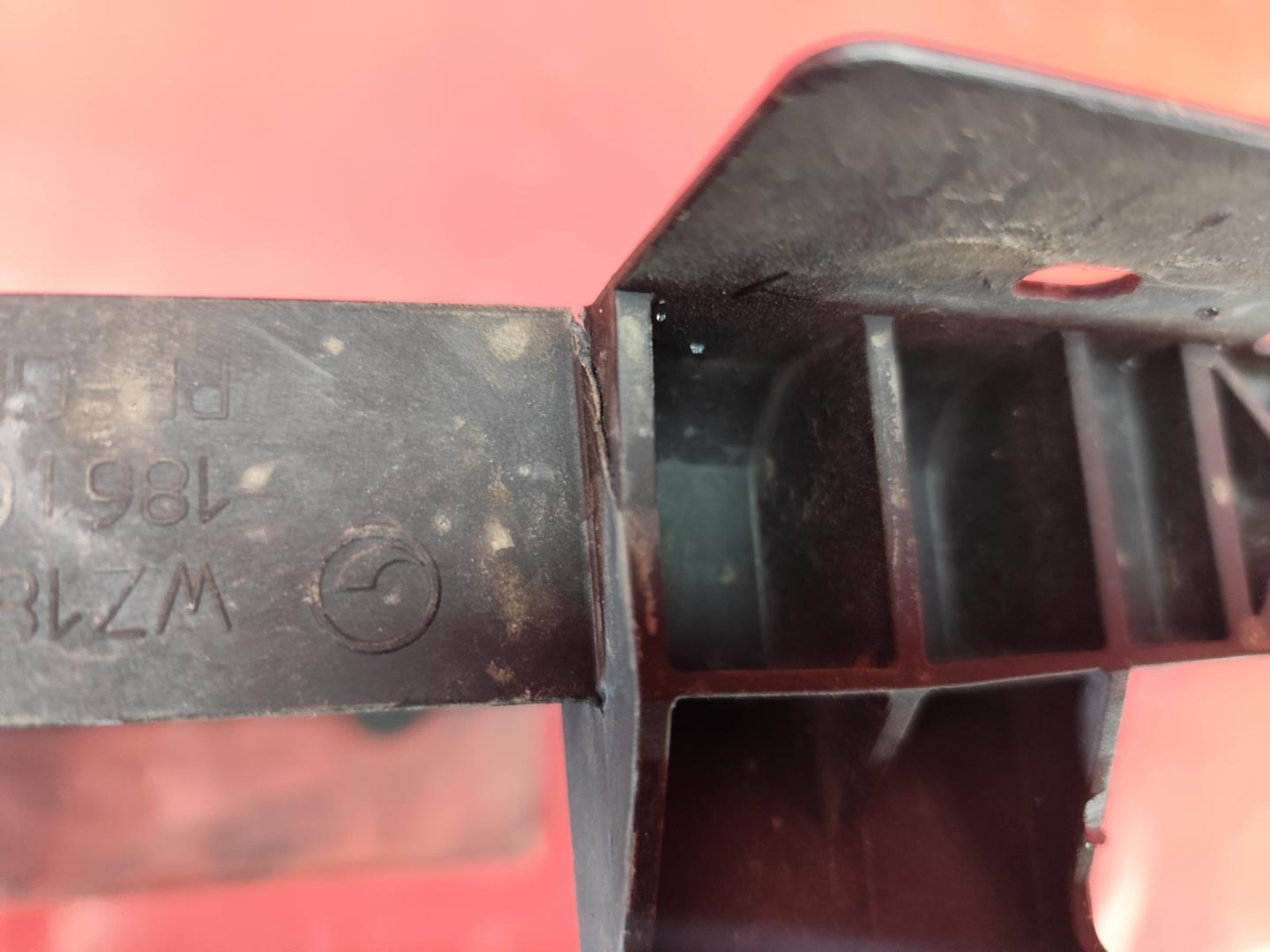 Жалюзи (воздуховод) бампера переднего