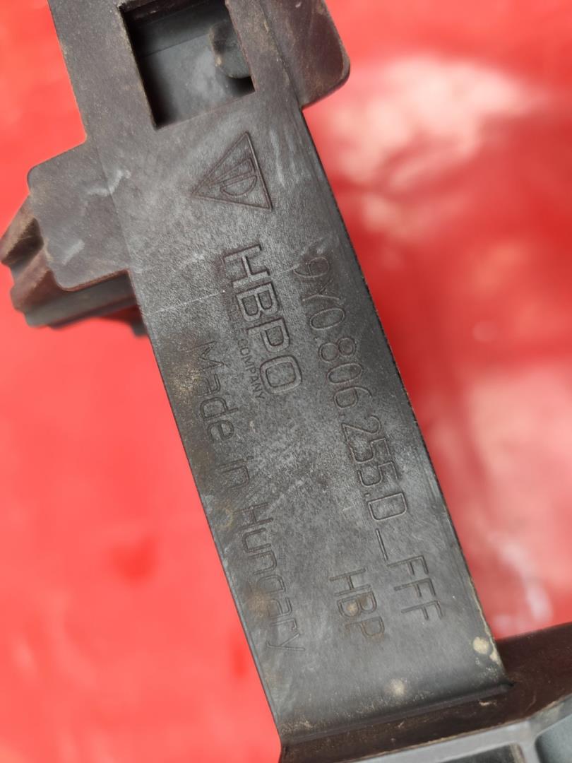 Жалюзи (воздуховод) бампера переднего