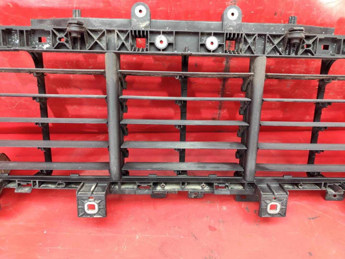 Жалюзи (воздуховод) бампера переднего