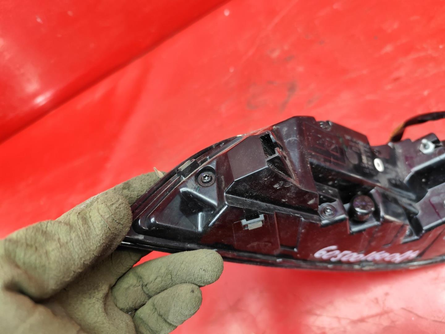 Фонарь задний