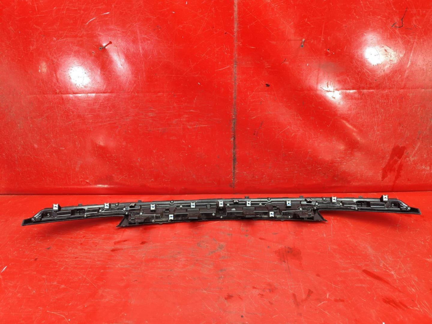 Накладка на решетку радиатора