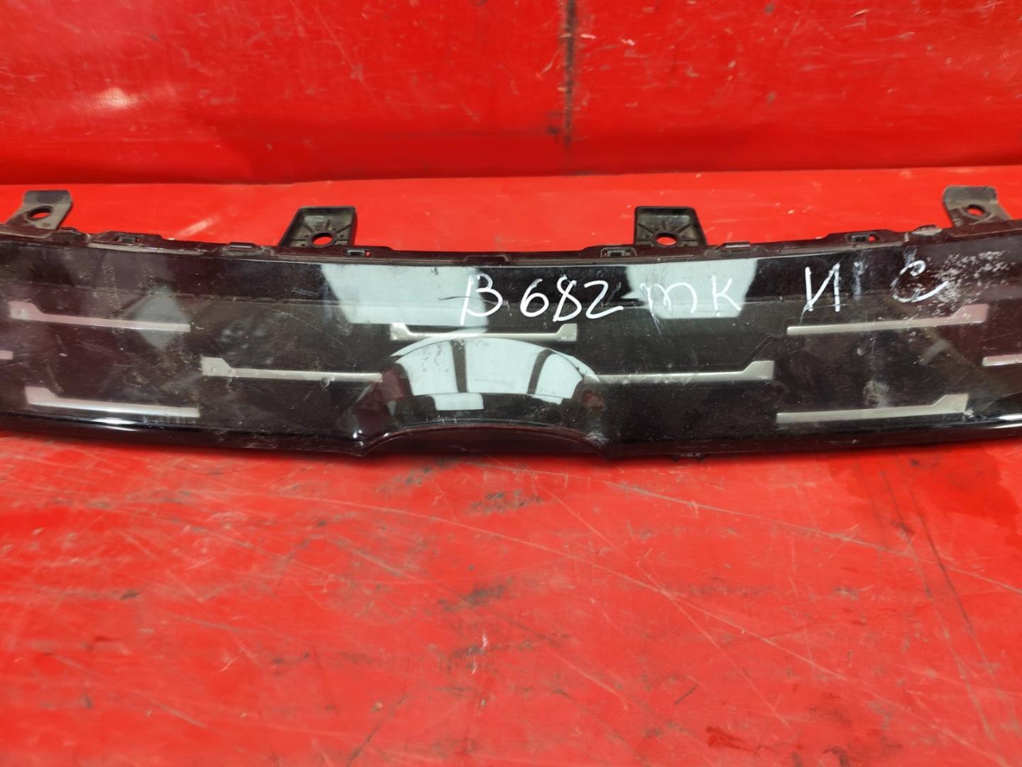 Накладка на решетку радиатора