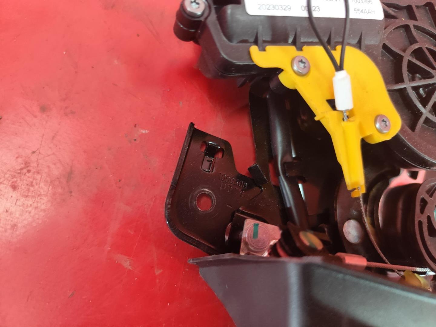 Замок багажника