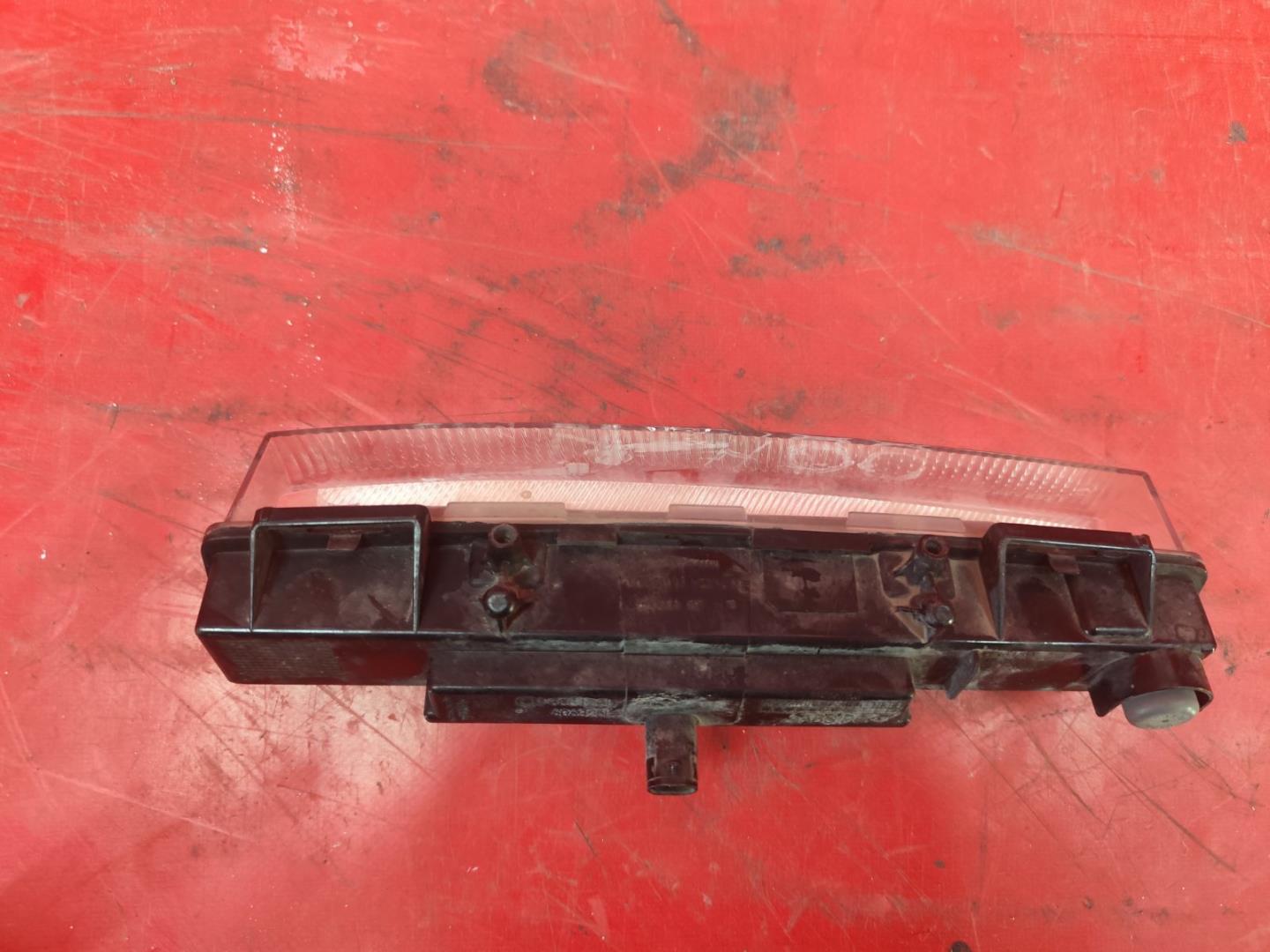 Фара дневного света (ходовые огни)