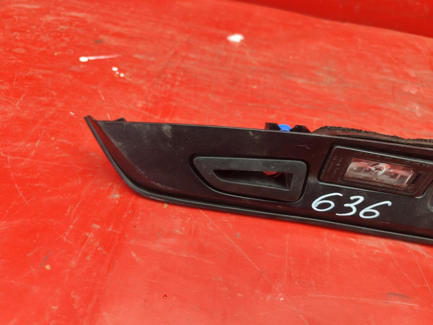 Накладка крышки багажника