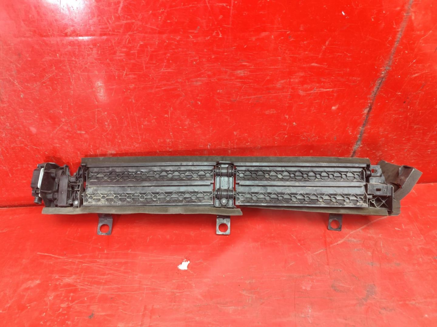 Жалюзи (воздуховод) бампера переднего