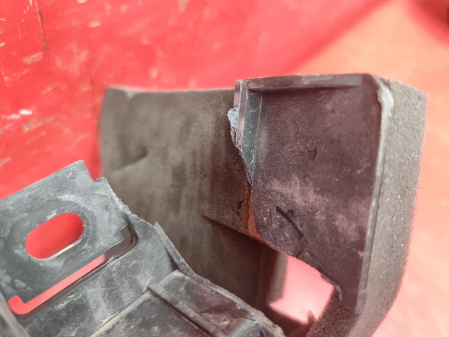 Жалюзи (воздуховод) бампера переднего