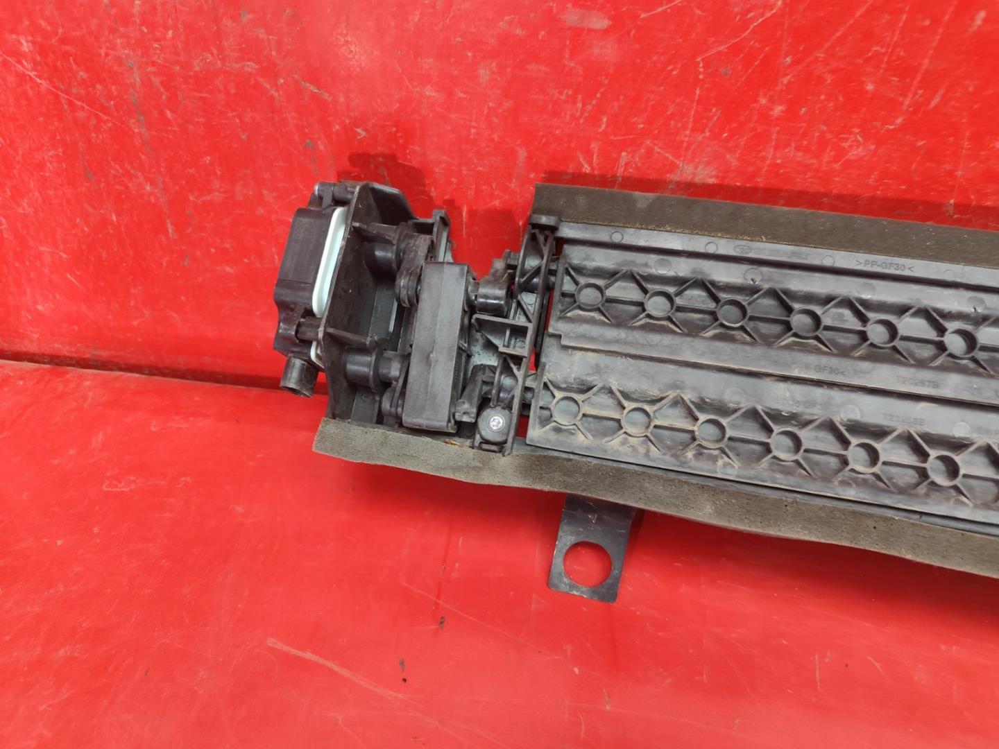 Жалюзи (воздуховод) бампера переднего