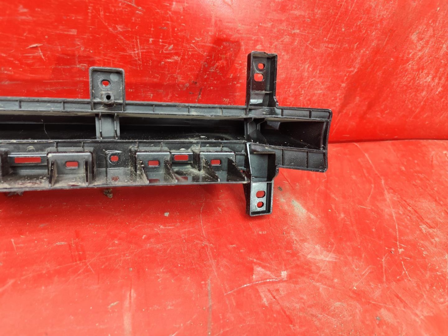 Накладка на решетку радиатора