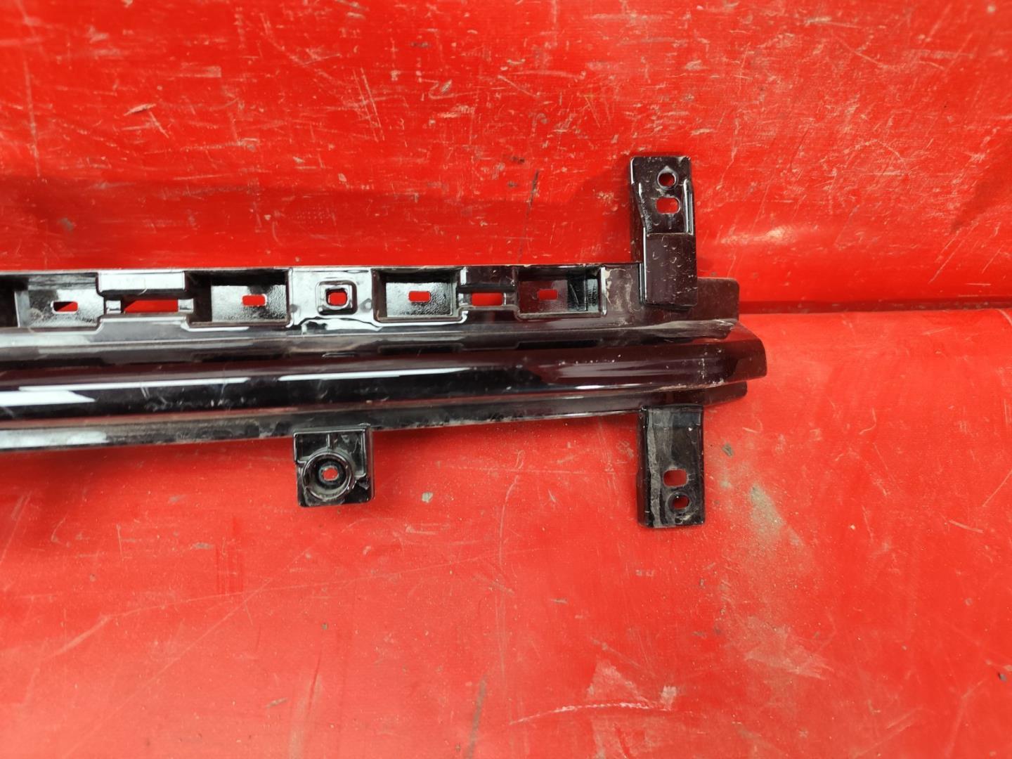 Накладка на решетку радиатора