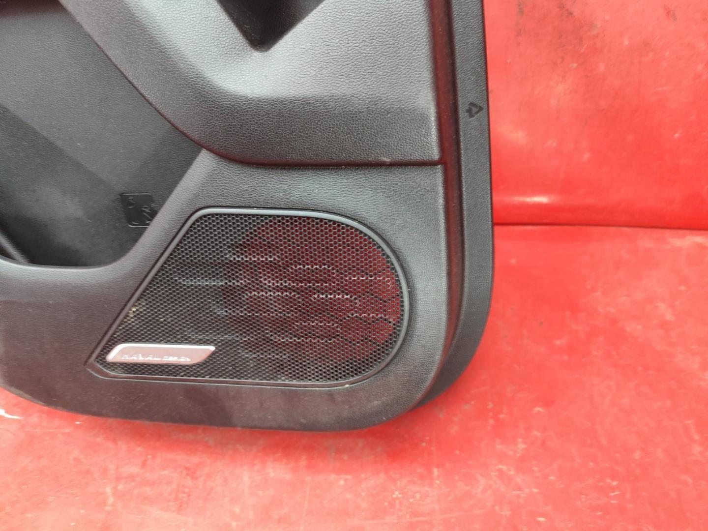 Обшивка двери