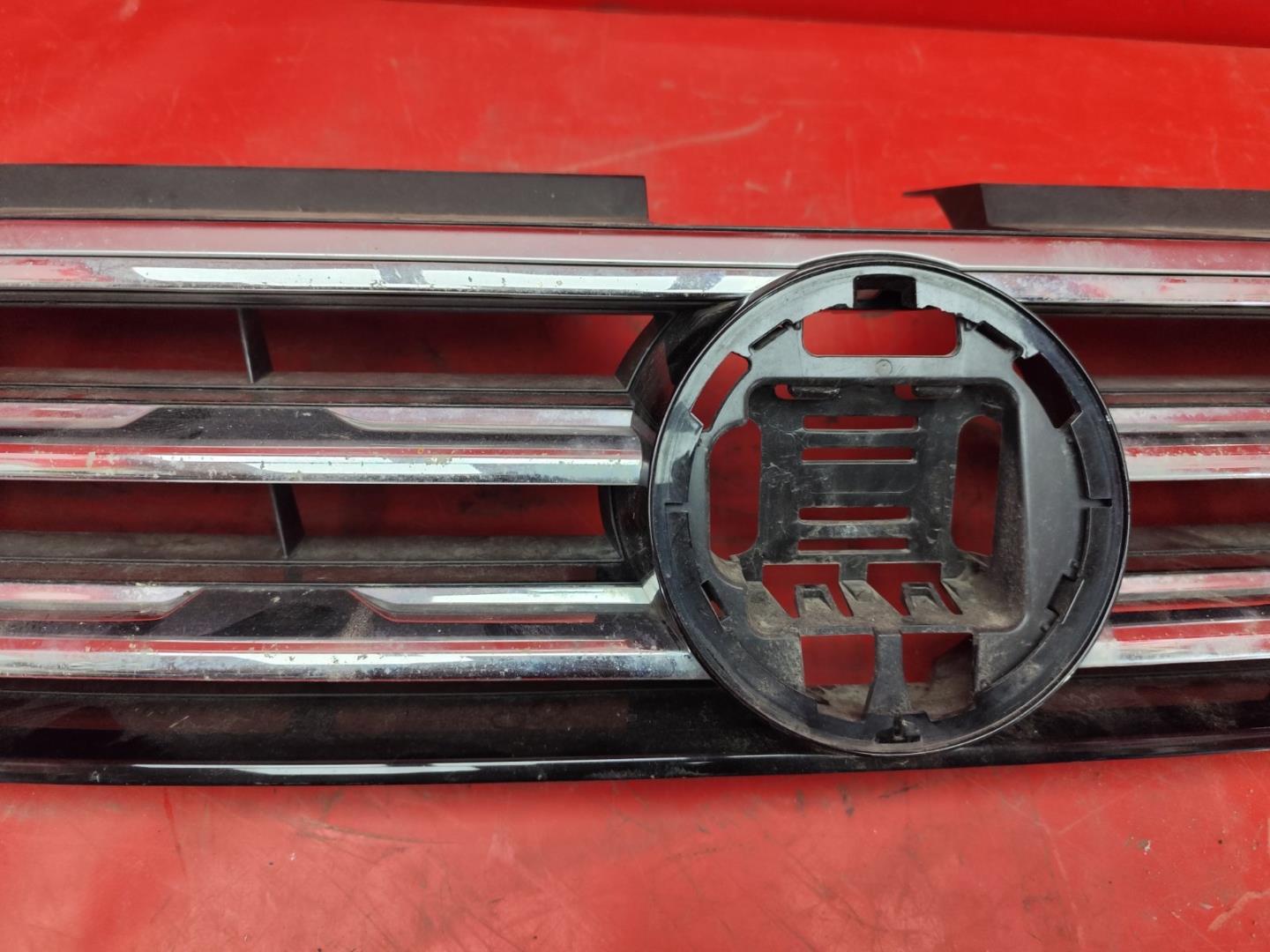 Решетка радиатора