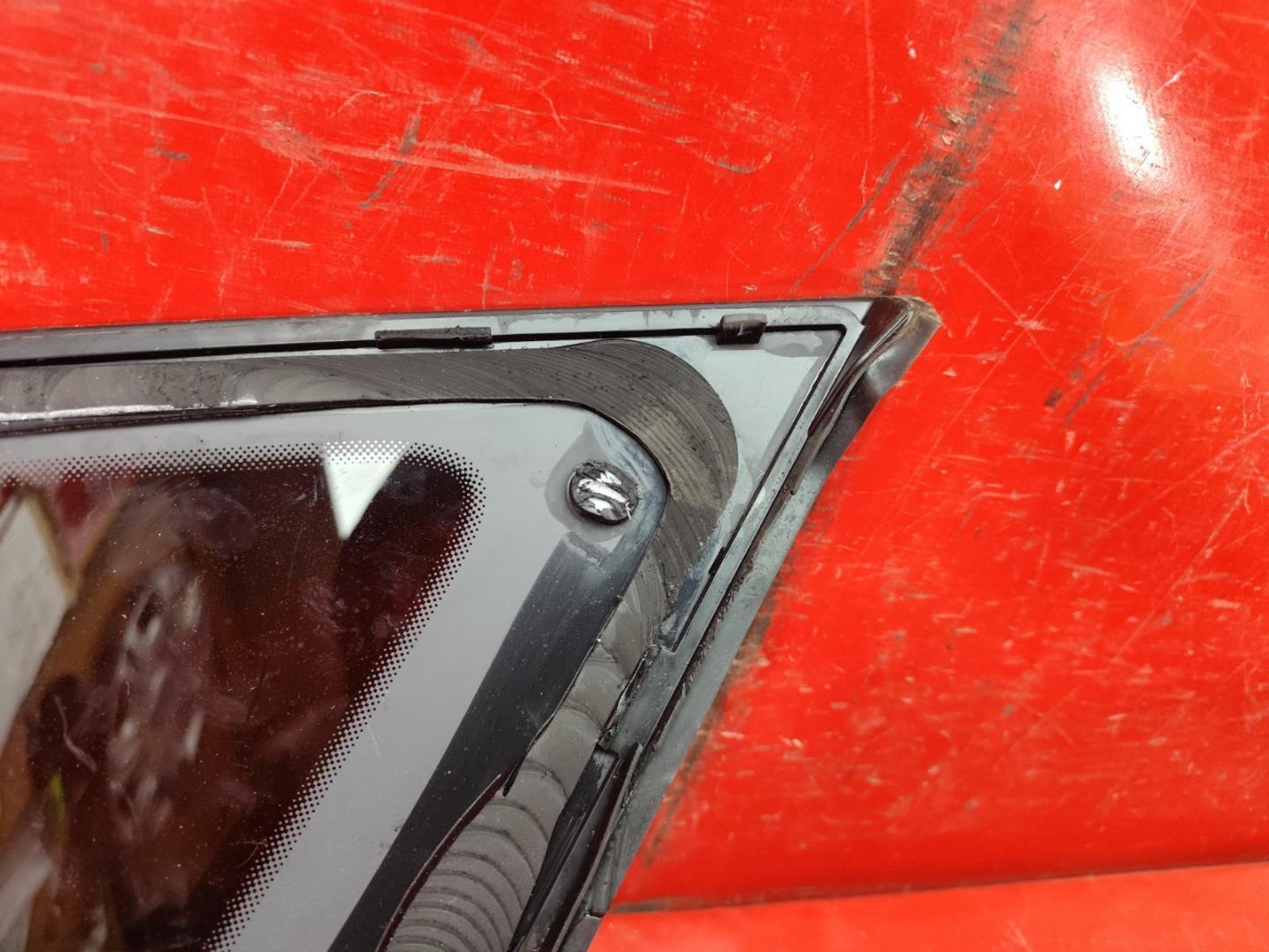 Стекло боковое