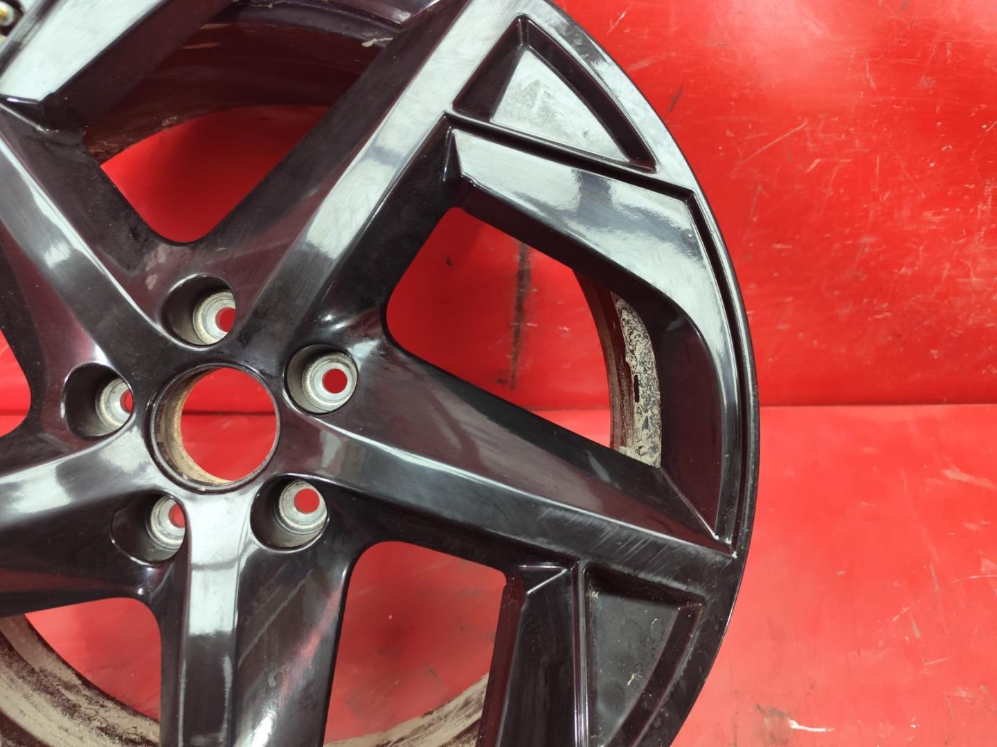 Диск колесный литой легкий сплав