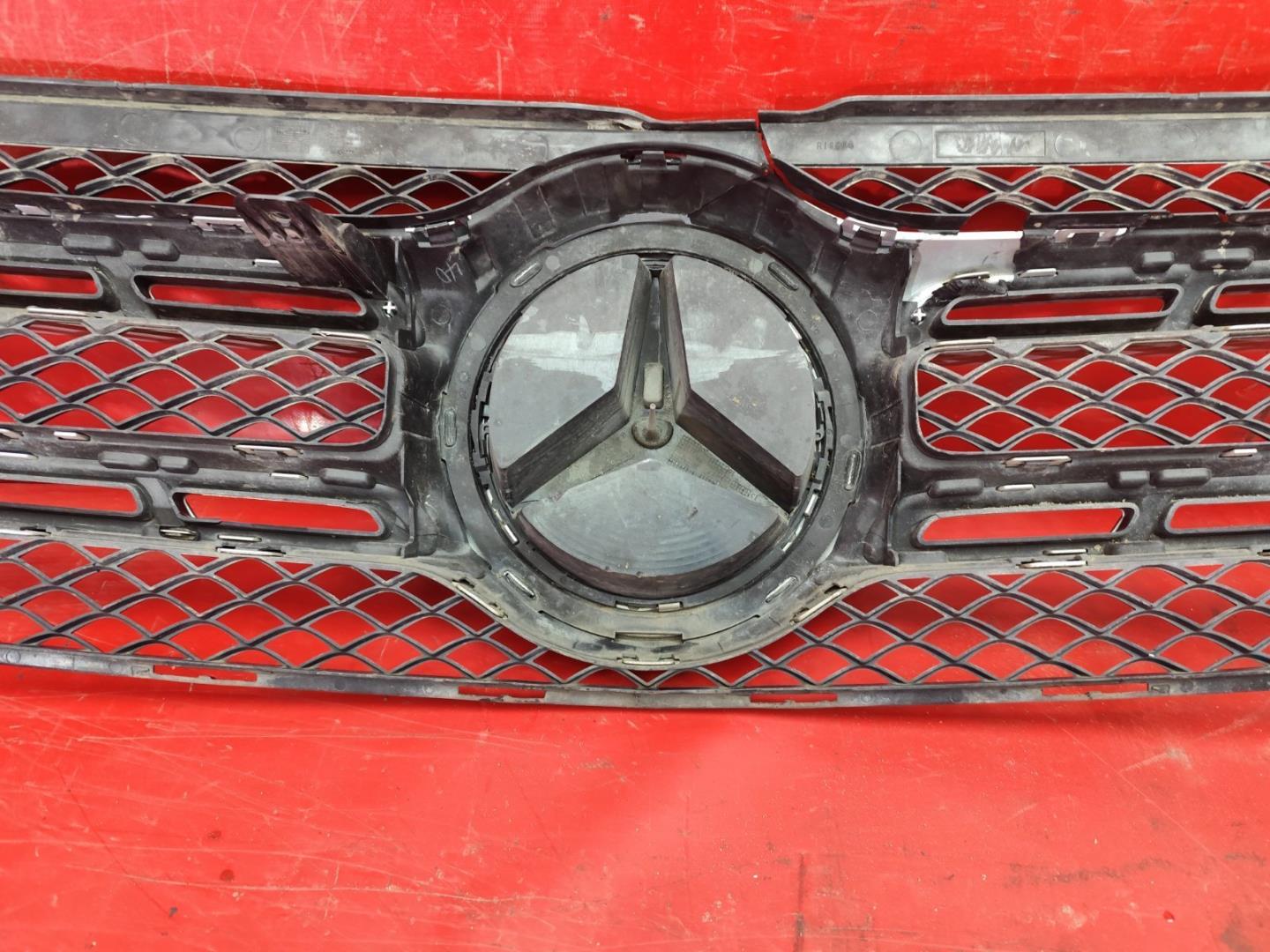 Решетка радиатора