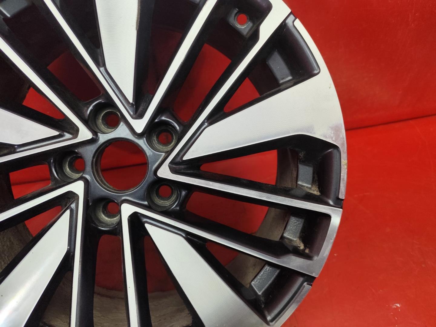 Диск колесный литой легкий сплав