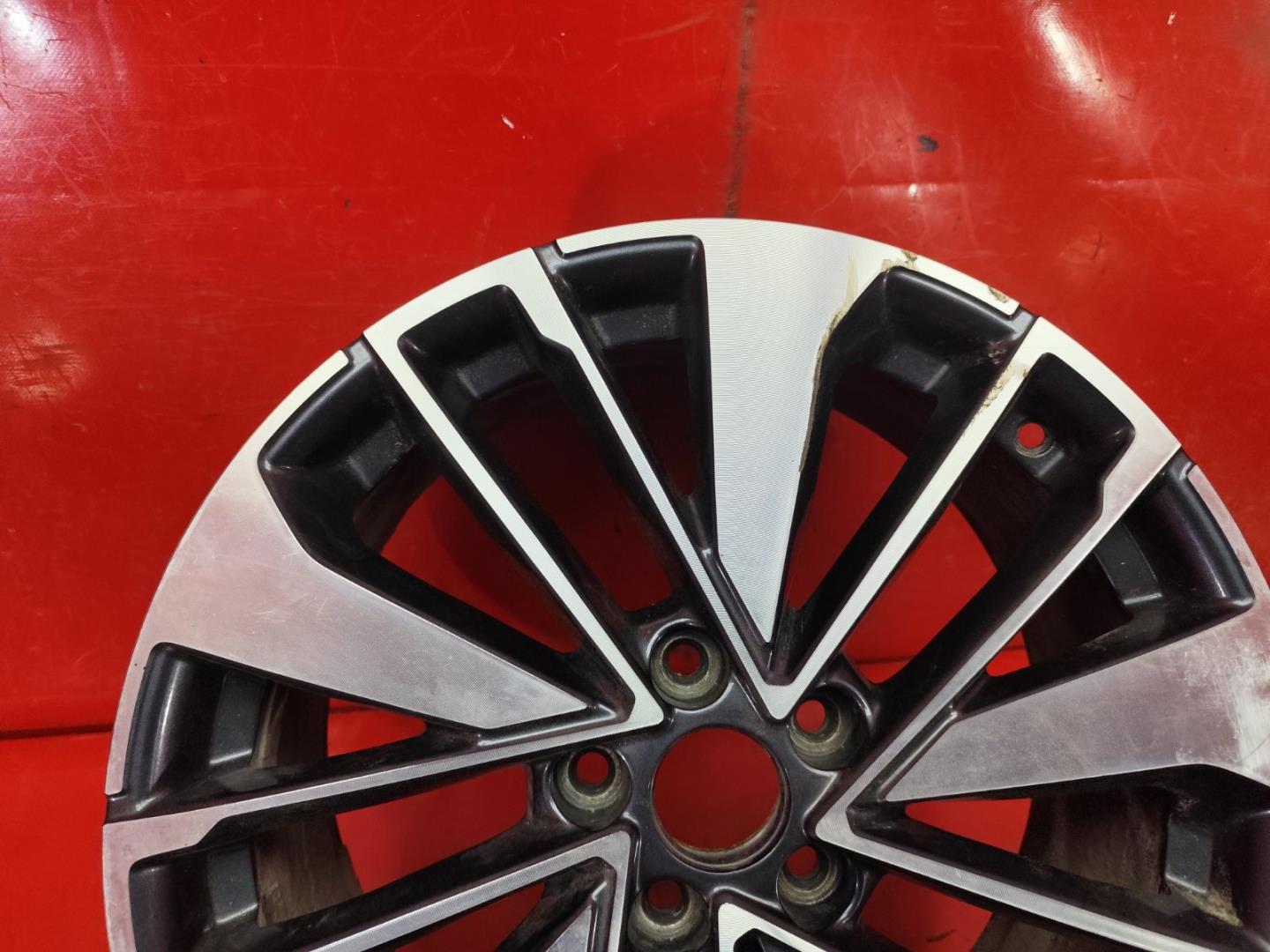 Диск колесный литой легкий сплав