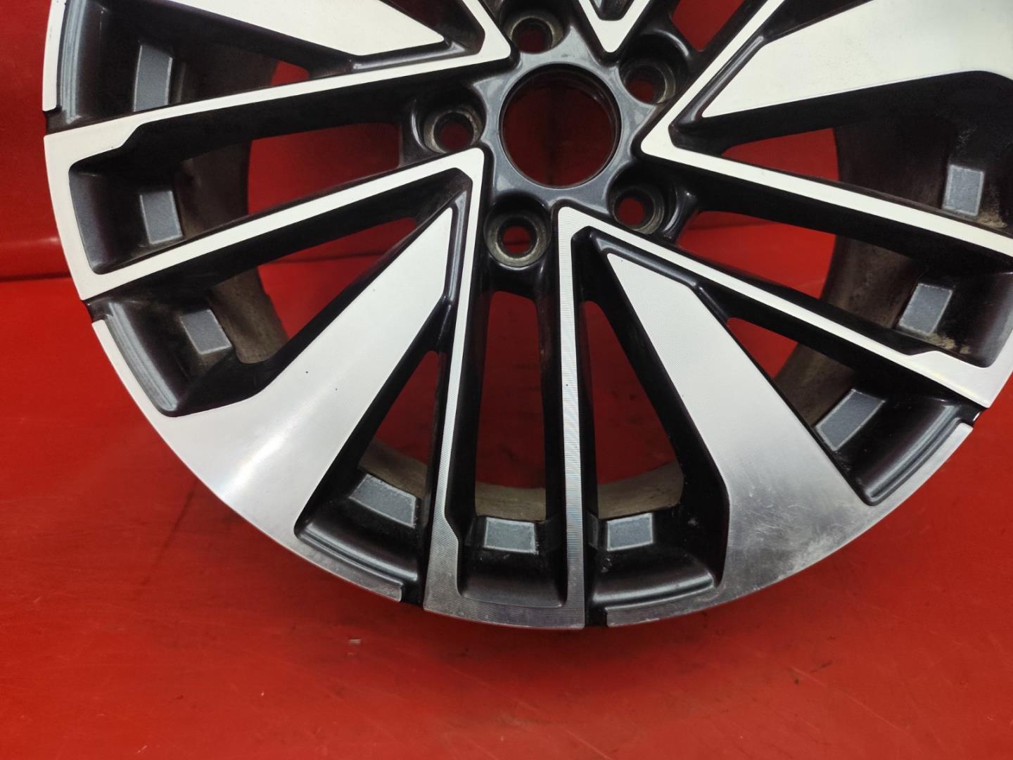 Диск колесный литой легкий сплав