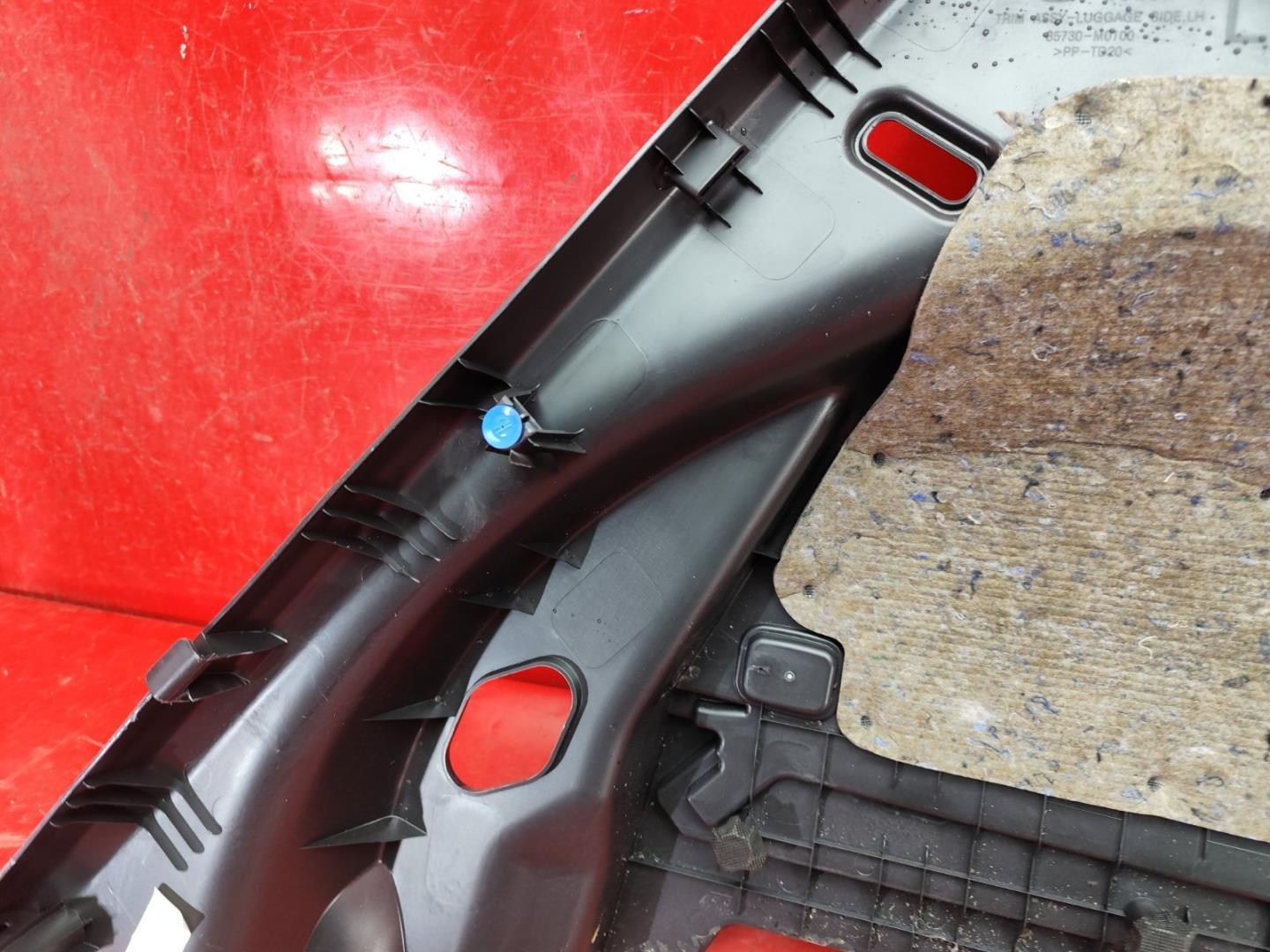 Обшивка багажника