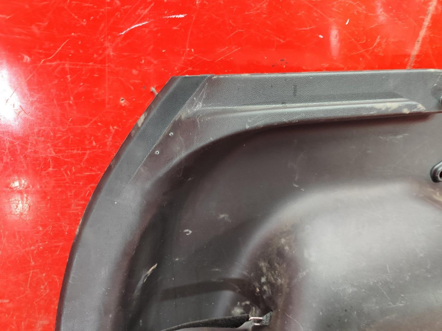 Обшивка багажника